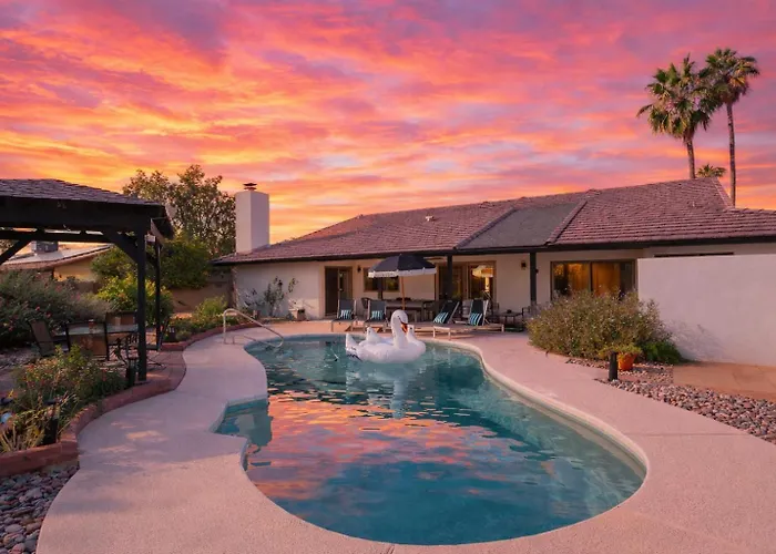 Cactus + Cocktails-private Pool-north Holiday home